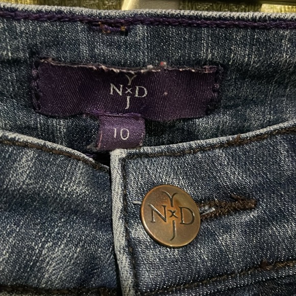 NYDJ size 10 straight jeans EUC - Picture 2 of 6